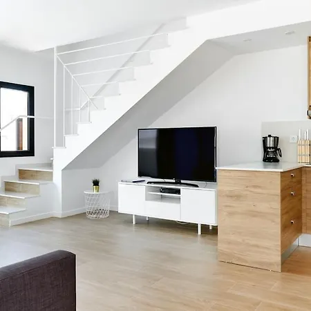 6-8p-6 Beds-swimming Pool With Jacuzzi