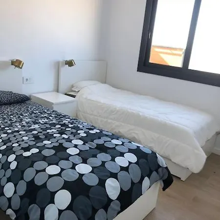 6-8p-6 Beds-swimming Pool With Jacuzzi *